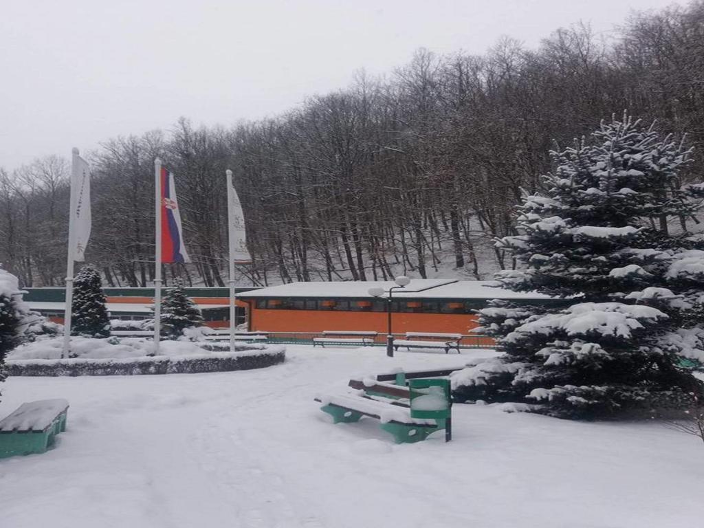 Guesthouse Edelnice Gornja Trepca ภายนอก รูปภาพ