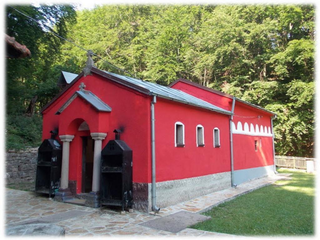 Guesthouse Edelnice Gornja Trepca ภายนอก รูปภาพ
