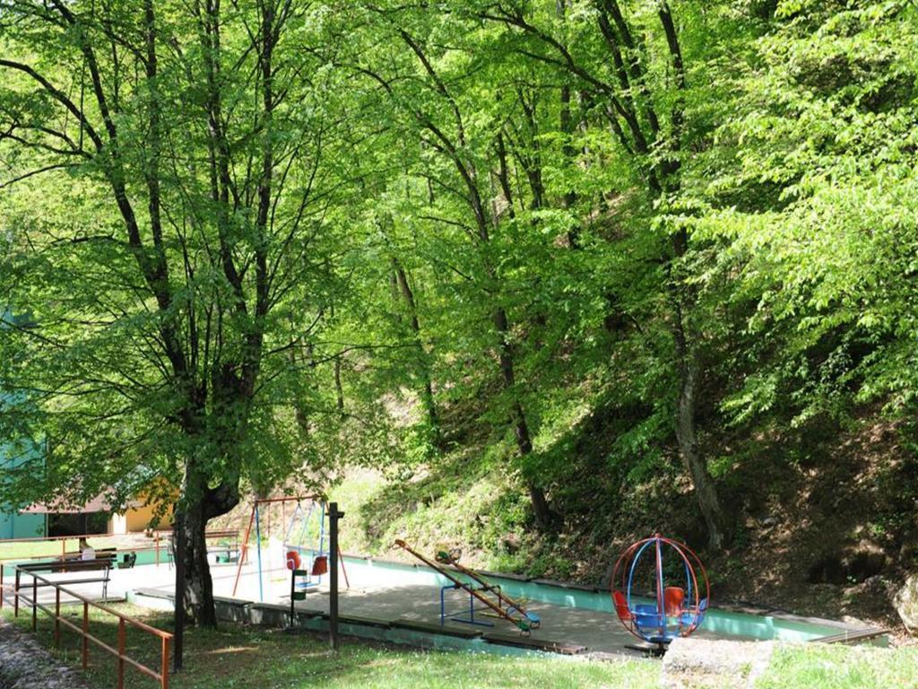 Guesthouse Edelnice Gornja Trepca ภายนอก รูปภาพ