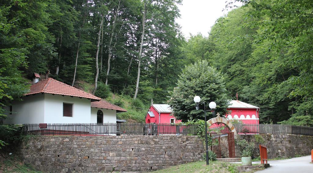Guesthouse Edelnice Gornja Trepca ภายนอก รูปภาพ